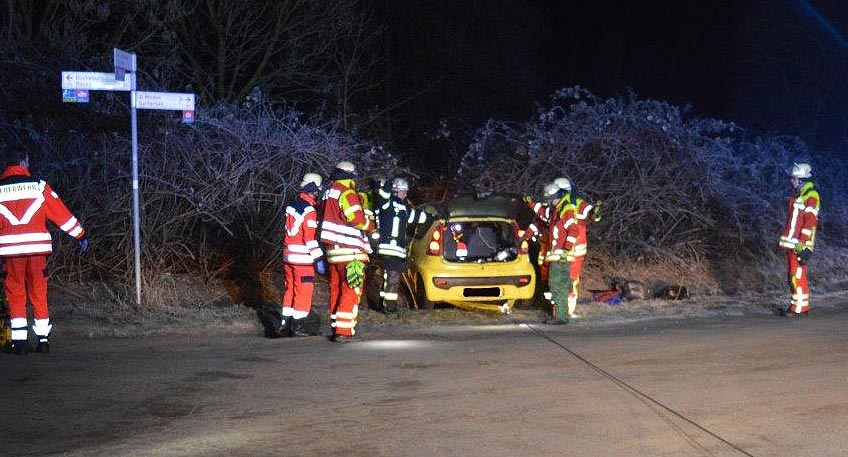 Nach Unfall: Handy bewahrt Autofahrer vor Schlimmerem