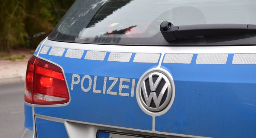 Polizei ermittelt nach Unfallflucht PKW-Fahrerin