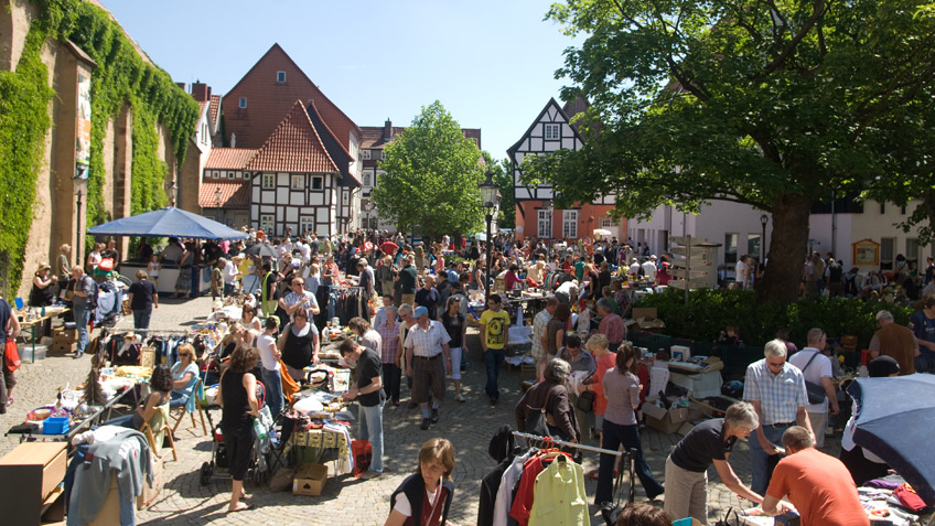 Flohmarkt am B&Uuml;Z startet in die neue Saison
