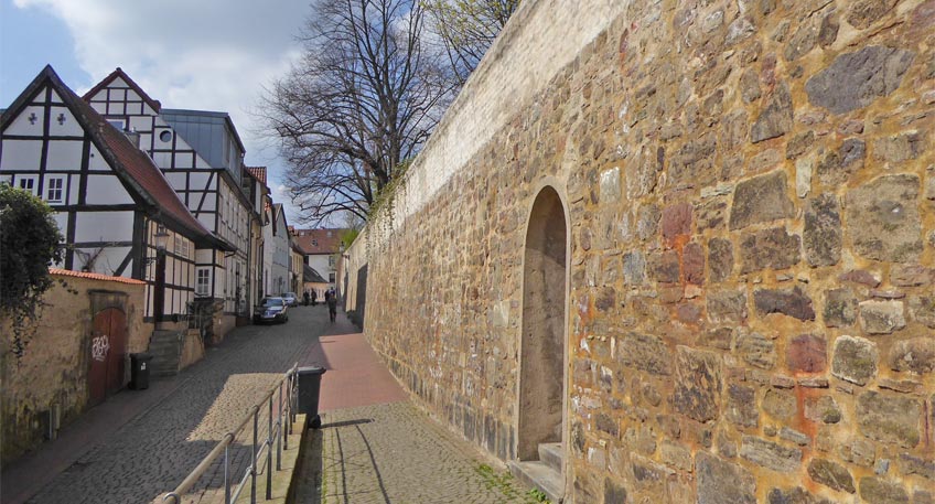 Zur Geschichte der Mauer von Minden