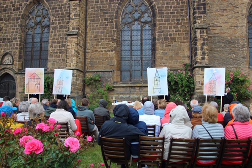 Die Evangelisch-Lutherische St.-Marien-Kirchengemeinde Minden hat am Donnerstag, 30. Mai (Christi Himmelfahrt) ihre Spendenkampagne „Himmel über Minden“ zur Sanierung von Turm und Schiff der St. Marienkirche gestartet.