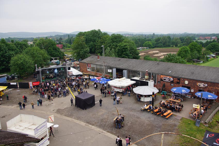 Für das mittlerweile 8. Rock´N´Booze Open Air öffnen die Kronenwerke am Samstag, 08.06.19 ab 16:00 Uhr die Tore! Das Line-Up spricht dieses Jahr insbesondere Fans von Hardrock und Stoner Rock an. Fünf Bands aus diesen Genres werden für aufgeheizte Stimmung sorgen.