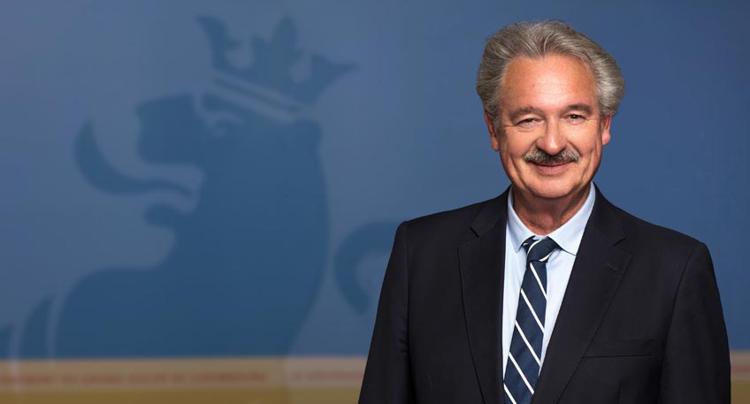 Weitere Informationen zum Mindener Weihnachtsbeleuchtung bei der Minden Marketing GmbH, Domstraße 2, 32423 Minden, Telefon: (05 71) 829 06 59, E-Mail: info@mindenmarketing.de, online unter www.minden-erleben.de, auf der Facebook-Seite www.facebook.de/mindenerleben und in der Minden-APP.