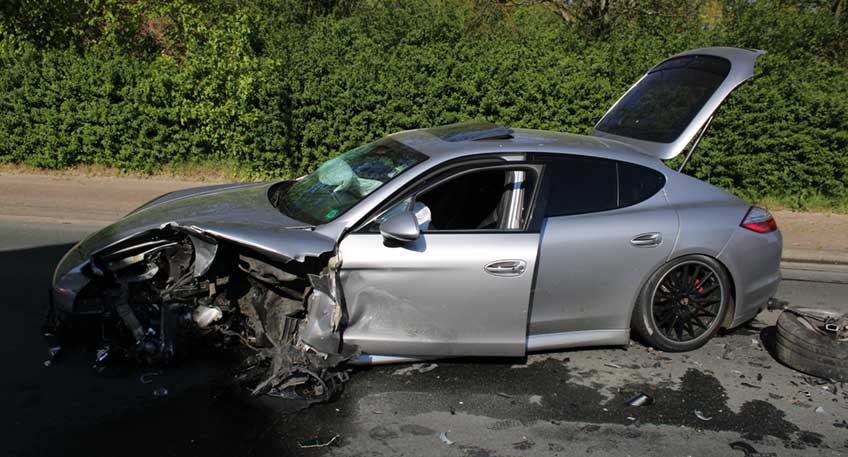 20200425-hallo-minden-unfall-porsche