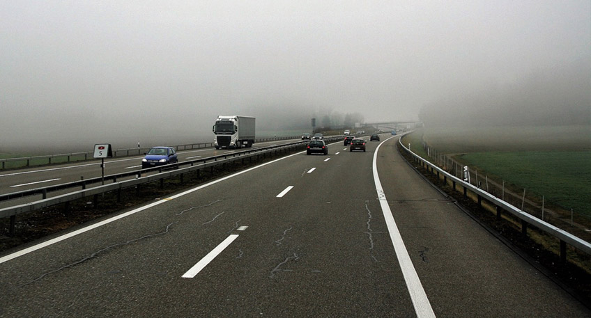 Bereits am Sonntag, dem 20. September wurden die Autobahnpolizei Herford sowie die hiesigen Beamten gegen 17.40 Uhr zu der Br&uuml;cke "Sprengelweg" nach Veltheim gerufen. Diese verl&auml;uft &uuml;ber die A 2.