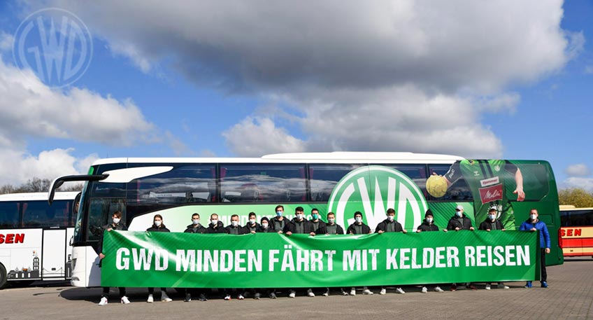 Die Handballer der Bundesligamannschaft aus Minden bekommen einen neuen Mannschaftsbus. Gemeinsam mit den Partnern Kelder Reisen und com.on hat GWD Minden das Design des Mannschaftsbusses komplett an das neue Auftreten des Vereins angepasst.