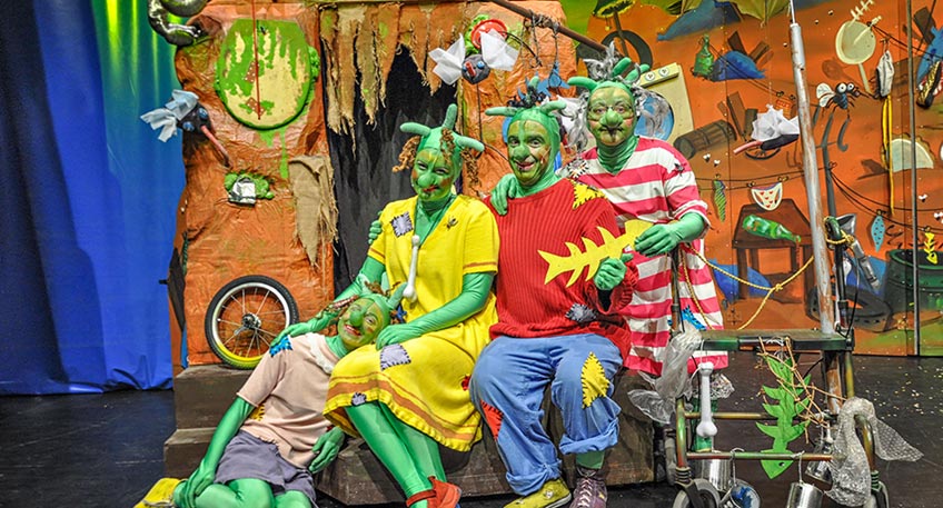 Da die beliebte Kultursommerbühne aus Platzmangel nicht wie gewohnt vor dem Dom stattfinden kann, hat die Minden Marketing GmbH (MMG) ein neues Veranstaltungsformat entwickelt. Im Rahmen des Kultursommers 2021 soll erstmals vom 25. bis 29. August ein KulturGarten auf dem Simeonsplatz stattfinden.