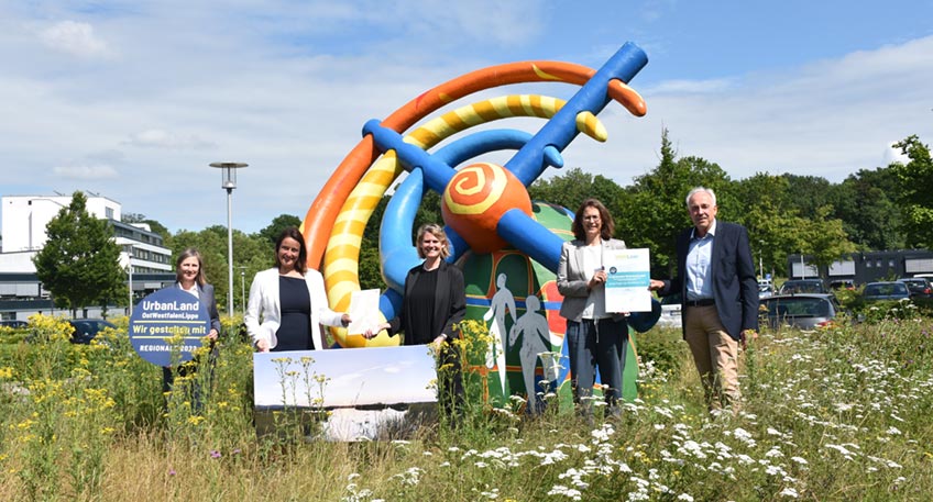 (v.l.) Annette Nothnagel (Leiterin REGIONALE 2022), Landr&auml;tin Anna Katharina B&ouml;lling, Regierungspr&auml;sidentin Judith Pirscher, Martina Vortherms (Leiterin des Kreis-Umweltamtes), Dezernent Lutz Freiberg.