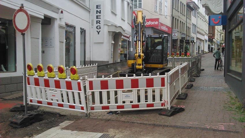 Die Stadt Minden will mit den B&uuml;rgerinnen und B&uuml;rgern fr&uuml;hzeitig in einen Dialog treten, wenn beitragsf&auml;hige Stra&szlig;enarbeiten in Angriff genommen werden sollen. Das betrifft in erster Linie die Erst-Ausbauten von Stra&szlig;en aber auch Wiederherstellungen. 