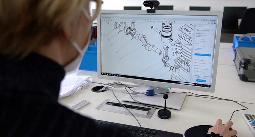 An 16 Arbeitspl&auml;tzen k&ouml;nnen Studierende im CAD-Labor den kompletten Konstruktionsprozess von der Modellierung eines Bauteils &uuml;ber das Plotten auf einem Gro&szlig;formatdrucker bis hin zum Modellentwurf im 3D-Drucker gestalten.
