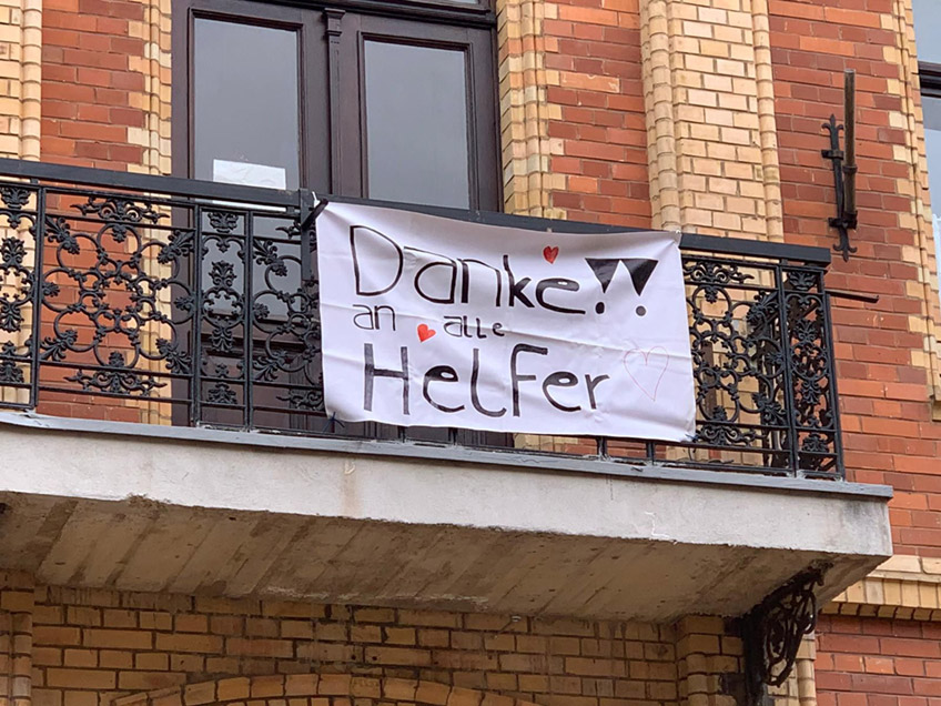 &bdquo;Die Bilder allein sind schon krass, aber selbst davor zu stehen, zeigt erst das ganze Ausma&szlig; dieser Katastrophe&ldquo;, sagt Einheitsf&uuml;hrerin Svenja St&ouml;rmer. &bdquo;Dort laufen ja jetzt schon seit zwei Wochen die Aufr&auml;umarbeiten, und die zerst&ouml;rerische Kraft des Wassers ist dennoch &uuml;berall zu sehen.&ldquo;