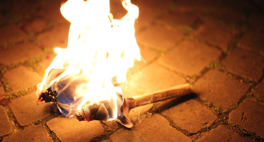 In dem ca. 1,5-stündigen Rundgang werden Interessierte mit Verhandlungen, Verurteilungen und üblen Nachreden konfrontiert und erhalten somit einen Einblick in ein dunkles Kapitel der Mindener Stadtgeschichte. Mindens vielfältige Vergangenheit ist eindrucksvoll und spannend.