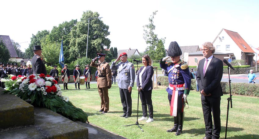 Etwa 110.000 Soldaten kämpften am 1. August 1759 auf dem Schlachtfeld in und rund um Todtenhausen. Dass Minden damals – vor 262 Jahren - knapp 5000 Einwohner hatte, verdeutlicht die Dimension der Auseinandersetzung.