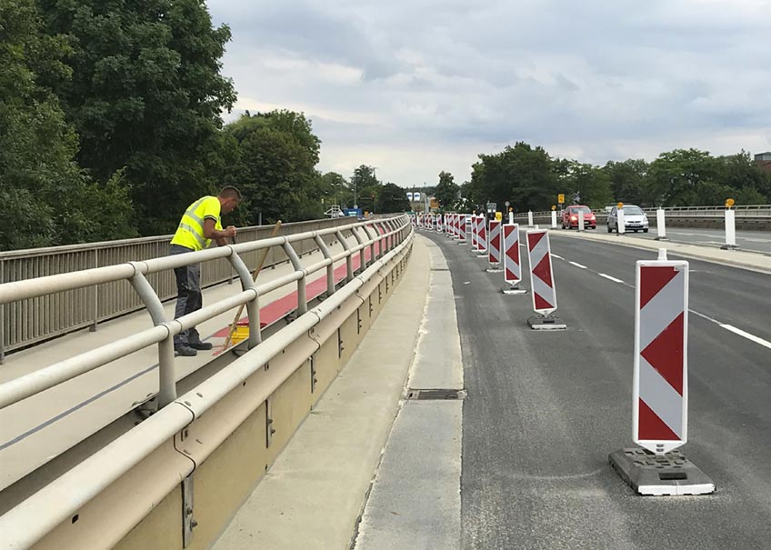 Vier Br&uuml;cken in Minden verbinden das linke mit dem rechten Weserufer und umgekehrt. Ein wichtiges Bauwerk davon wird derzeit saniert: die Mitte der 1970er Jahre errichtete Gustav-Heinemann-Br&uuml;cke - auch Nordbr&uuml;cke genannt.