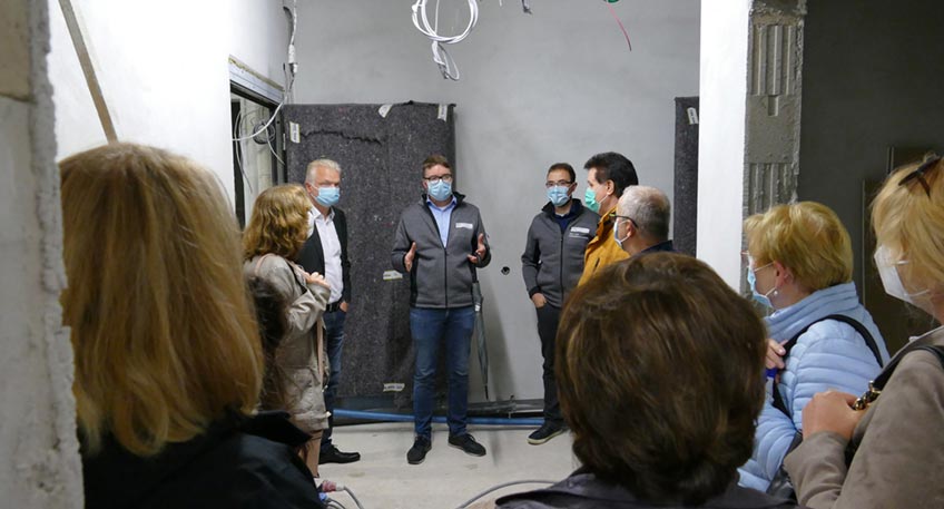 Der Baufortschritt ist kaum zu &uuml;bersehen: In den vergangenen Monaten ist an der Dingbreite in Lahde ein dreigeschossiger Neubau in die H&ouml;he gewachsen. Die Diakonie Stiftung Salem plant hier eine moderne station&auml;re Wohneinrichtung f&uuml;r Menschen mit Pflegebedarf.