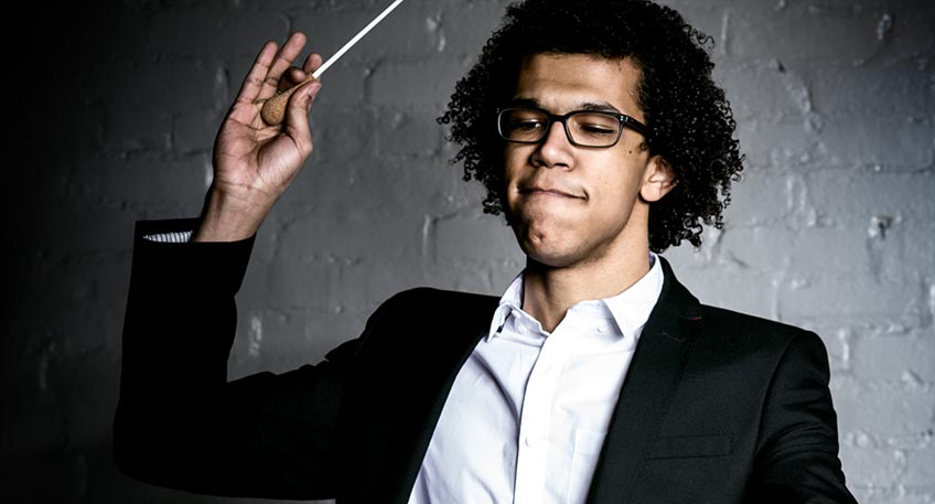 Die Nordwestdeutsche Philharmonie ist regional verankert und international gefragt: In normalen Jahren spielt sie j&auml;hrlich rund 130 Konzerte. Eines davon gibt das Orchester am 19. September um 17:00 Uhr im Theater im Park.