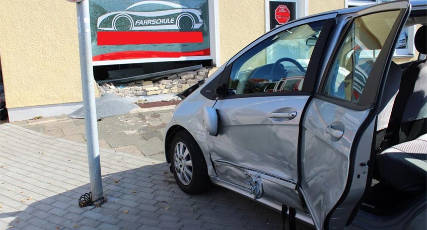 20210910 hallo minden unfall fahrschule