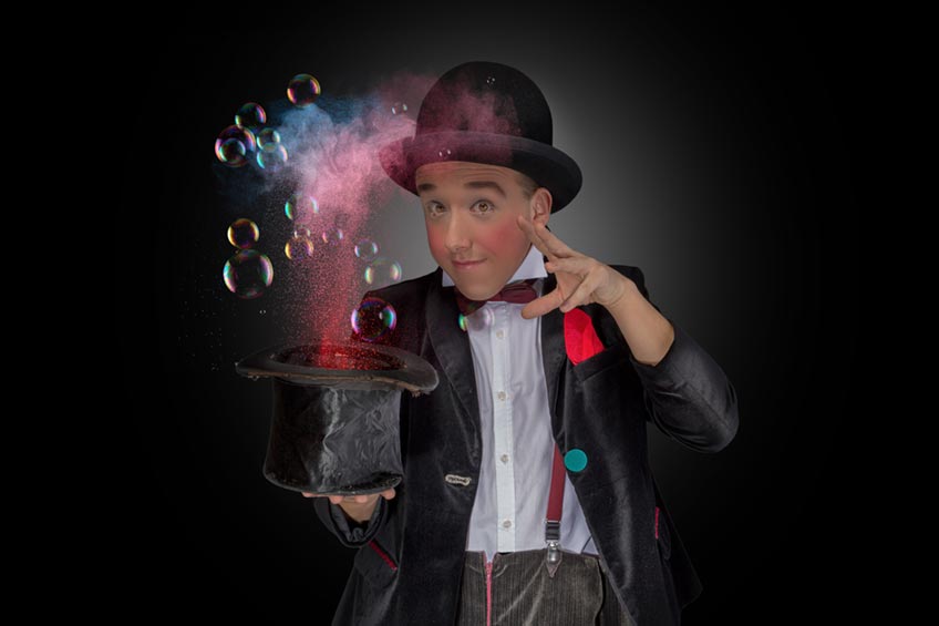 Vom 25.-26. September wird die Mindener Innenstadt zur gr&ouml;&szlig;ten Kulturb&uuml;hne der ganzen Region. Dann werden auf neun Kulturinseln und mit Walking Acts heimische und ausw&auml;rtige K&uuml;nstler ein &bdquo;Kulturfeuerwerk&ldquo; in der ganzen Stadt z&uuml;nden.