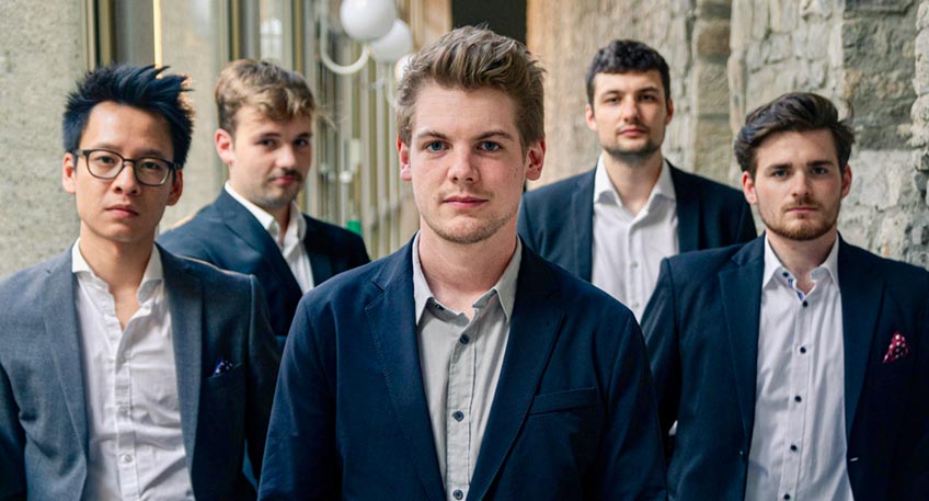 In der Konzertreihe Young Jazz Ahead präsentiert der Jazz Club in unregelmäßigen Abständen junge Nachwuchstalente, vielleicht mit Potenzial für eine erfolgversprechende Karriere.