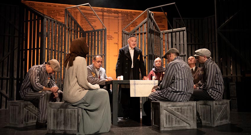 Der Film von Steven Spielberg mit Liam Neeson in der Hauptrolle war 1993 ein Beispiel f&uuml;r beeindruckenden Geschichtsunterricht auf der Leinwand: Ein deutscher Unternehmer rettet mehr als 1000 Juden vor den Vernichtungslagern der Nationalsozialisten.