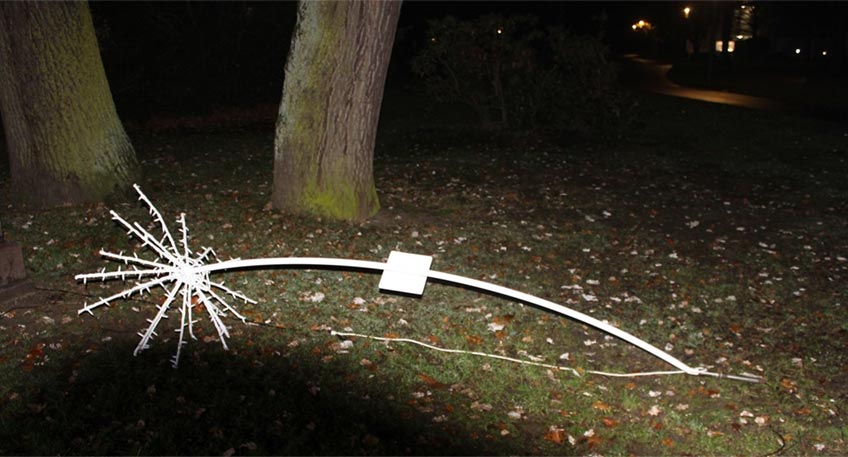 Zu einer Sachbesch&auml;digung an Teilen der Weihnachtsbeleuchtung im Kurpark ist es am Mittwoch in den sp&auml;ten Abendstunden gekommen. Im Zuge des Polizeieinsatzes wurden gegen mehrere sich im Kurpark aufhaltenden Personen Platzverweise ausgesprochen.