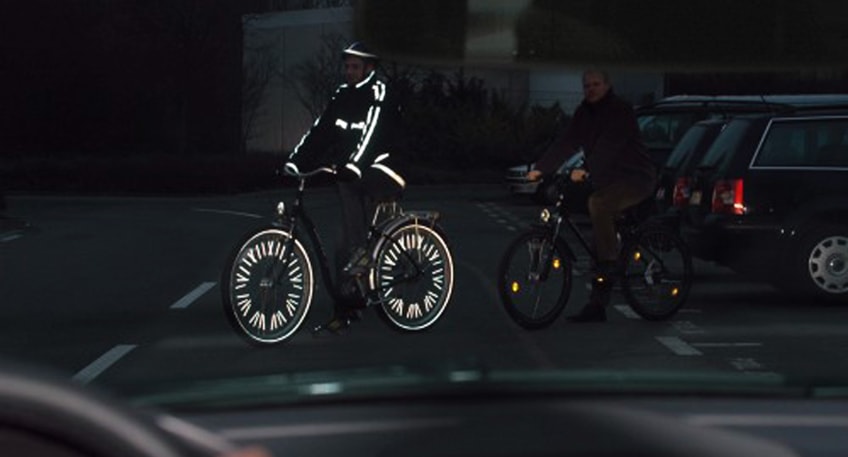 Im Rahmen eines Termines mit dem Seniorenbeirat der Stadt Minden wird die hiesige Kreispolizeibeh&ouml;rde am Donnerstag, 18. November den B&uuml;rgerinnen und B&uuml;rgern in der Mindener Fu&szlig;g&auml;ngerzone ein kostenloses Beratungsangebot zum Thema "Sicherheit durch Sichtbarkeit" machen.