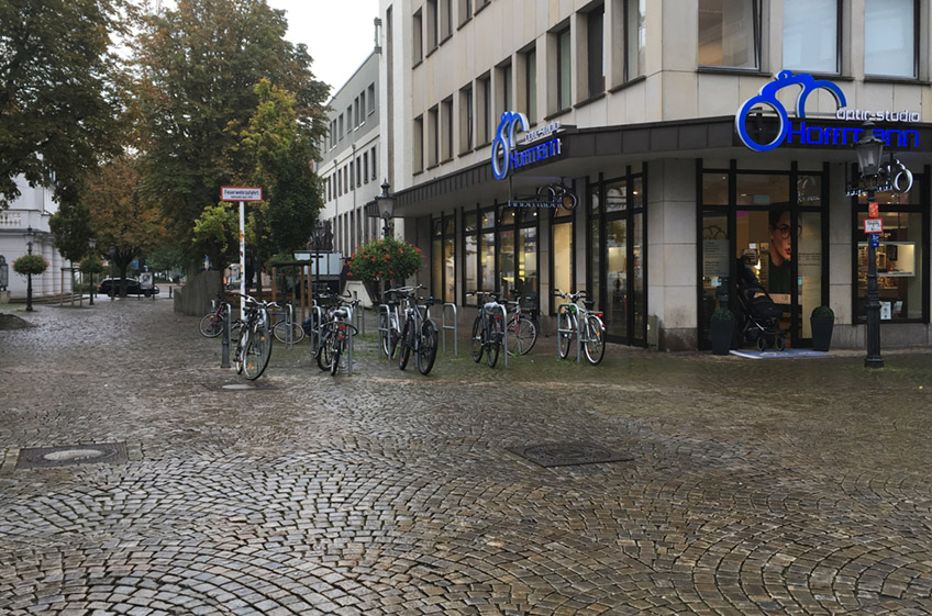 Die Stadt Minden ist für weitere sieben Jahre Mitglied der Arbeitsgemeinschaft fußgänger- und fahrradfreundlicher Städte, Gemeinden und Kreise in Nordrhein-Westfalen e.V. (AGFS). Diese Bestätigung ist im Dezember 2021 bei der Stadtverwaltung eingegangen