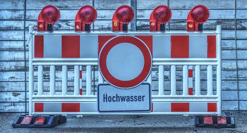 Wegen Hochwasser muss der Weserradweg in Bad Oeynhausen/Dehme (Drachenfliegerlandeplatz) bis auf Weiteres gesperrt werden.  Auch auf H&ouml;he der Altdeponie Heisterholz in Petershagen musste der Weg wegen &Uuml;berflutung gesperrt werden. 