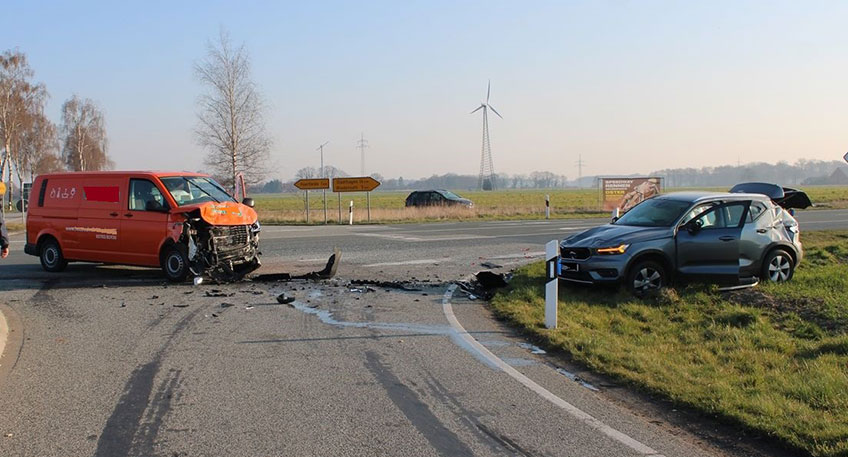 Zu einem Unfall in Petershagen-Ilserheide auf der Kreuzung der L 770 mit der Ilserheider Stra&szlig;e ist es am Donnerstagmorgen gekommen. Dabei erlitten zwei Autofahrer leichte Verletzungen.