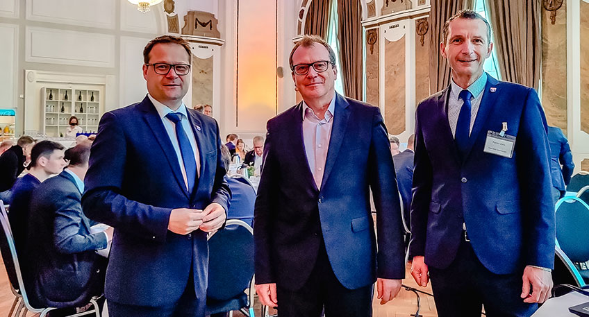 Die Stadt der Zukunft war Thema bei der j&uuml;ngsten Ausgabe des Bad Oeynhausener Unternehmerfr&uuml;hst&uuml;cks am letzten Donnerstag im Kaiserpalais. Rund 90 Vertreterinnen und Vertreter heimischer Unternehmen waren der Einladung der Wirtschaftsf&ouml;rderung gefolgt.