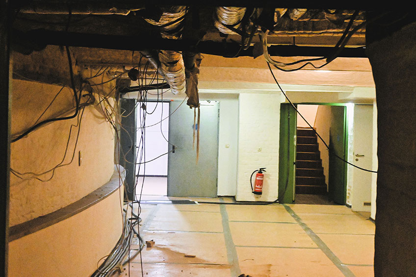 Schon seit rund zwei Jahren steht im Online-Kalender von Stadtk&auml;mmerer Norbert Kresse am 4. April 2022, dass an diesem Tag die Bauarbeiten im Stadttheater Minden beginnen. Damit will Kresse vor allem deutlich machen, wie lange die Stadt Minden schon auf diesen Tag und den folgenden Zeitraum der Sanierungsarbeiten hingearbeitet hat.