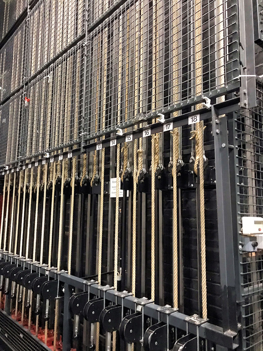 Schon seit rund zwei Jahren steht im Online-Kalender von Stadtk&auml;mmerer Norbert Kresse am 4. April 2022, dass an diesem Tag die Bauarbeiten im Stadttheater Minden beginnen. Damit will Kresse vor allem deutlich machen, wie lange die Stadt Minden schon auf diesen Tag und den folgenden Zeitraum der Sanierungsarbeiten hingearbeitet hat.