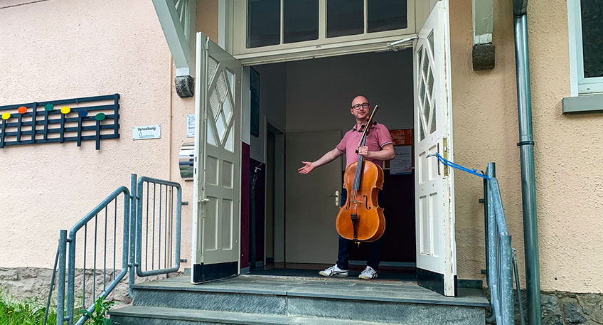 Die Musik- und Kunstschule Porta Westfalica lädt am 21. Mai zum Tag der offenen Tür ein. Von 10 Uhr bis 13 Uhr können interessierte Kinder, Jugendliche und Erwachsene Einblicke in die Arbeit und die vielfältigen Angebote vor Ort bekommen