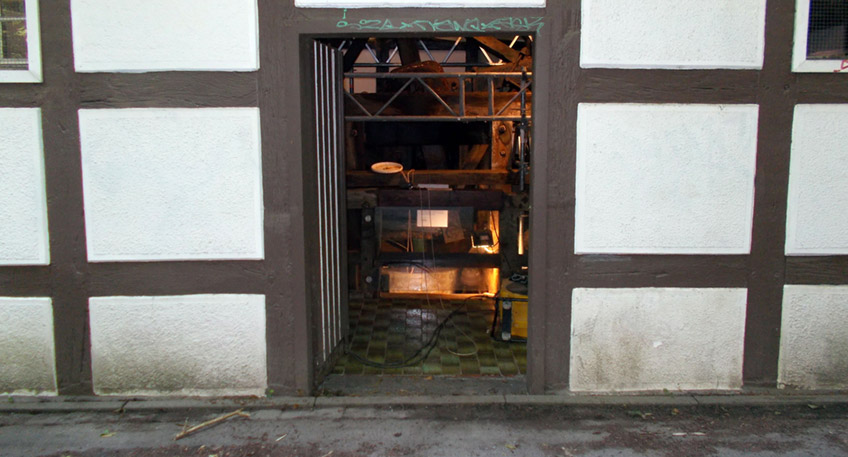 Bei Sanierungsarbeiten am B&uuml;low-Brunnen im Sielpark ist es am Mittwochmorgen zu einem Arbeitsunfall gekommen. Zwei M&auml;nner im Alter von 26 und 33 Jahren hatten bei den Arbeiten offenbar Kohlendioxid eingeatmet.