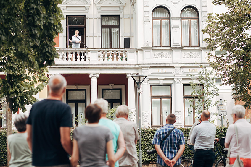Unbekannte stehlen acht hochwertige Swimming-Pools aus Baumarkt