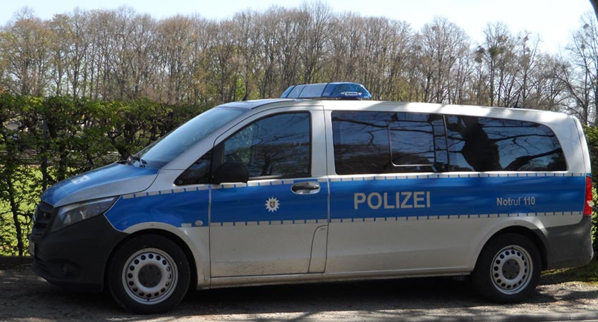 Nach einem vollendeten T&ouml;tungsdelikt in Kalletal in der Nacht von Freitag auf Samstag, 18.06.2022, und einer anschlie&szlig;enden &Ouml;ffentlichkeitsfahndung nach einer dringend tatverd&auml;chtigen Person, sind aus der Bev&ouml;lkerung diverse m&ouml;gliche Sichtungen des 36-j&auml;hrigen Elchin Agaew gemeldet worden.