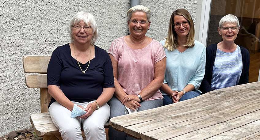 Der Verein Altentagesst&auml;tte Johanniskirchhof e.V. ist Tr&auml;ger des Treffpunktes Johanniskirchhof. Bei der vergangenen Mitgliederversammlung am 22. Juni wurde Ruth Georgowitsch zur ersten Vorsitzenden gew&auml;hlt und l&ouml;st damit Achim Hermening in seinem Amt ab.