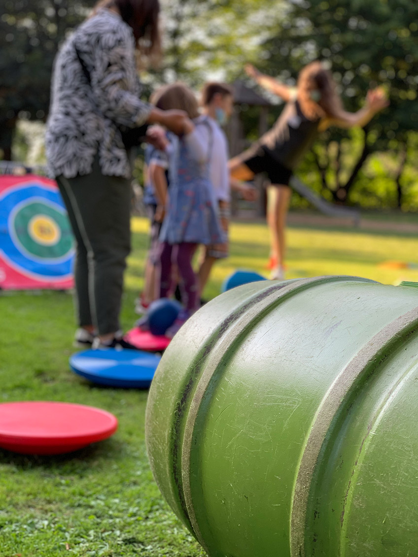 Das Kinder- und Jugendkreativzentrum Anne Frank sucht junge Menschen, die Lust haben die Spielmobilsaison aktiv mitzugestalten und mit den Spielmobilen auf den Spielplätzen Mindens für ein vielfältiges niedrigschwelliges Freizeitangebot zu sorgen.