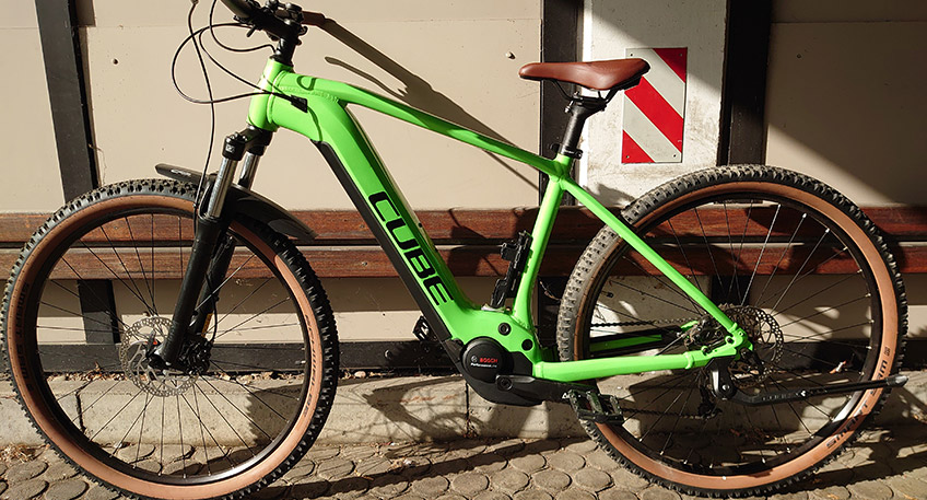 Am fr&uuml;hen Morgen des 27. Juli bemerkte eine Streifenwagenbesatzung an der Kanalbr&uuml;cke auf der Stiftsallee einen Radfahrer ohne eingeschaltete Beleuchtung. Bei der anschlie&szlig;enden Kontrolle des 13-j&auml;hrigen Mindeners gab der vor, das hochwertige Pedelec gefunden zu haben.