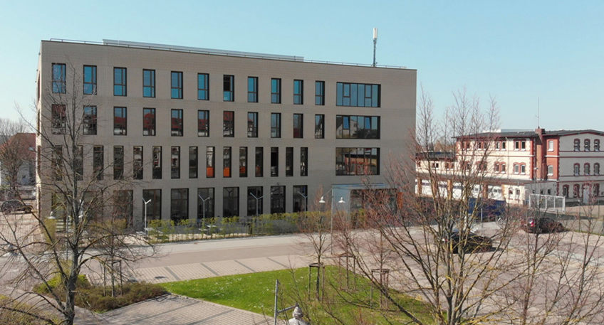 Am Donnerstag, 10.11.2022, werden ab 16 Uhr die praxisintegrierten Bachelor-Studiengänge Elektrotechnik, Maschinenbau und Wirtschaftsingenieurwesen am Campus Minden der Fachhochschule (FH) Bielefeld vorgestellt. 