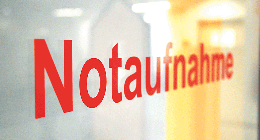 Aktuell kommt es in der Notaufnahme im Johannes Wesling Klinikum zu langen Wartezeiten. Der Grund liegt in einer enorm gestiegenen Zahl von Patientinnen und Patienten, die die Notaufnahme frequentieren. 