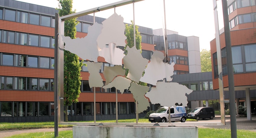 Nachdem im ersten Durchgang zur Wahl des Landrats keiner der Bewerber die erforderliche Mehrheit von mehr als 50 Prozent der Stimmen bekommen hat, bereitet der Kreis Minden-Lübbecke eine Stichwahl vor. Termin für eine Stichwahl ist der 29. Januar.