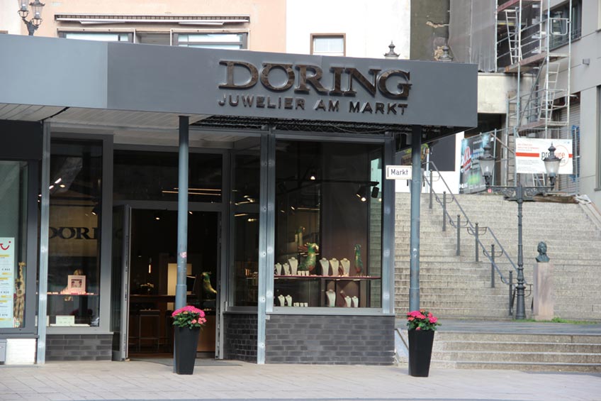 60 Jahre ist schon im Leben eines Menschen ein Meilenstein, in dieser Zeit ein Gesch&auml;ft erfolgreich zu f&uuml;hren eine au&szlig;ergew&ouml;hnliche Leistung. Dazu gratulieren wir unseren langj&auml;hrigen Partnern Manuela und Thomas D&ouml;ring.