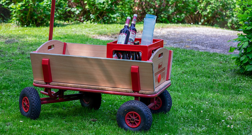 Der anstehende Vatertag geht erfahrungsgemäß mit einer höheren Einsatzbelastung der Polizei einher. Hierauf hat sich die Polizei im Mühlenkreis vorbereitet und ist mit verstärktem Personal im Einsatz. Zudem stehen die Beamten in engem Austausch mit den hiesigen Ordnungsbehörden sowie der Polizei Herford.