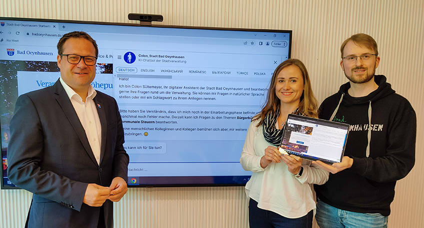 Mit einem Chatbot kommt die Stadtverwaltung den Bürgerinnen und Bürgern entgegen: Der neue Digitale Mitarbeiter steht 24 Stunden am Tag und sieben Tage in der Woche Rede und Antwort.