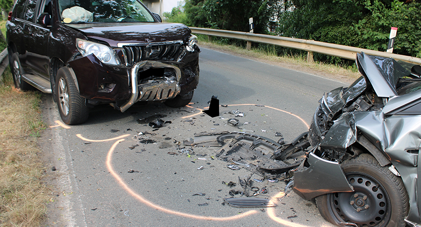 Bei einem Verkehrsunfall in Wietersheim haben sich am späten Donnerstagnachmittag drei Personen verletzt. Darunter eine Frau schwer.