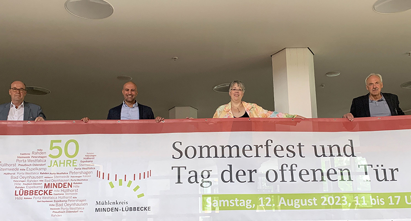 Foto v.l.n.r.: Verwaltungsleitung: Dezernent Hans-Joerg Deichholz, Landrat Ali Doğan, Kreisdirektorin Nicole Streitz und Dezernent Lutz Freiberg  Foto: Mirjana Lenz/Kreis Minden-L&uuml;bbecke