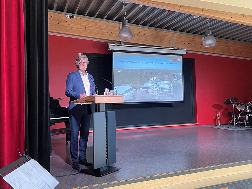 &bdquo;Schule muss Spa&szlig; machen&ldquo;. Unter diesem Leitsatz standen die 2017 begonnenen Planungen der st&auml;dtischen Geb&auml;udewirtschaft f&uuml;r einen Neubau und die Sanierung der Freiherr-von-Vincke-Realschule.