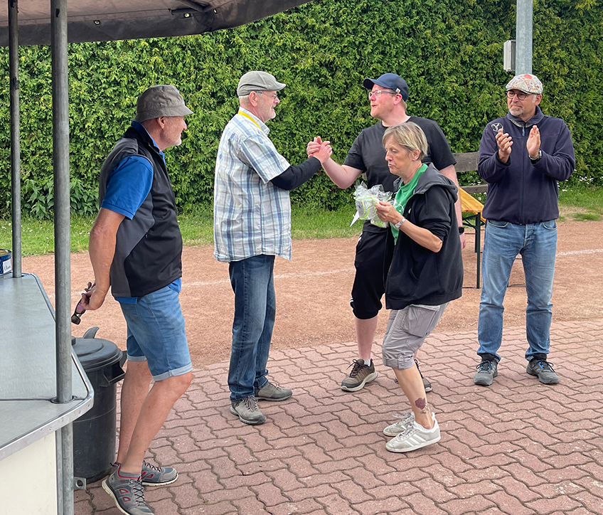 Das ist auch interessant: 'Schule der Zukunft': Einweihung mit Festakt und Schulfest  75 moderne Buswartehallen f&uuml;r das Stadtgebiet  Hinterhofkonzerte: Mitrei&szlig;ende Musik und interessante Einblicke  Hier wird geblitzt  Anzeige Eigenanzeige-HaMi-2020-55cent-848x457
