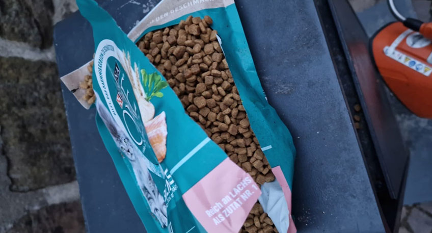 „Bitte nicht füttern“ - das gilt nicht nur für Tiere im Zoo oder auf der Weide, sondern auch für wildlebende Tiere in Parks und insbesondere in der Innenstadt. Darauf weisen die Städtischen Betriebe Minden (SBM) hin.